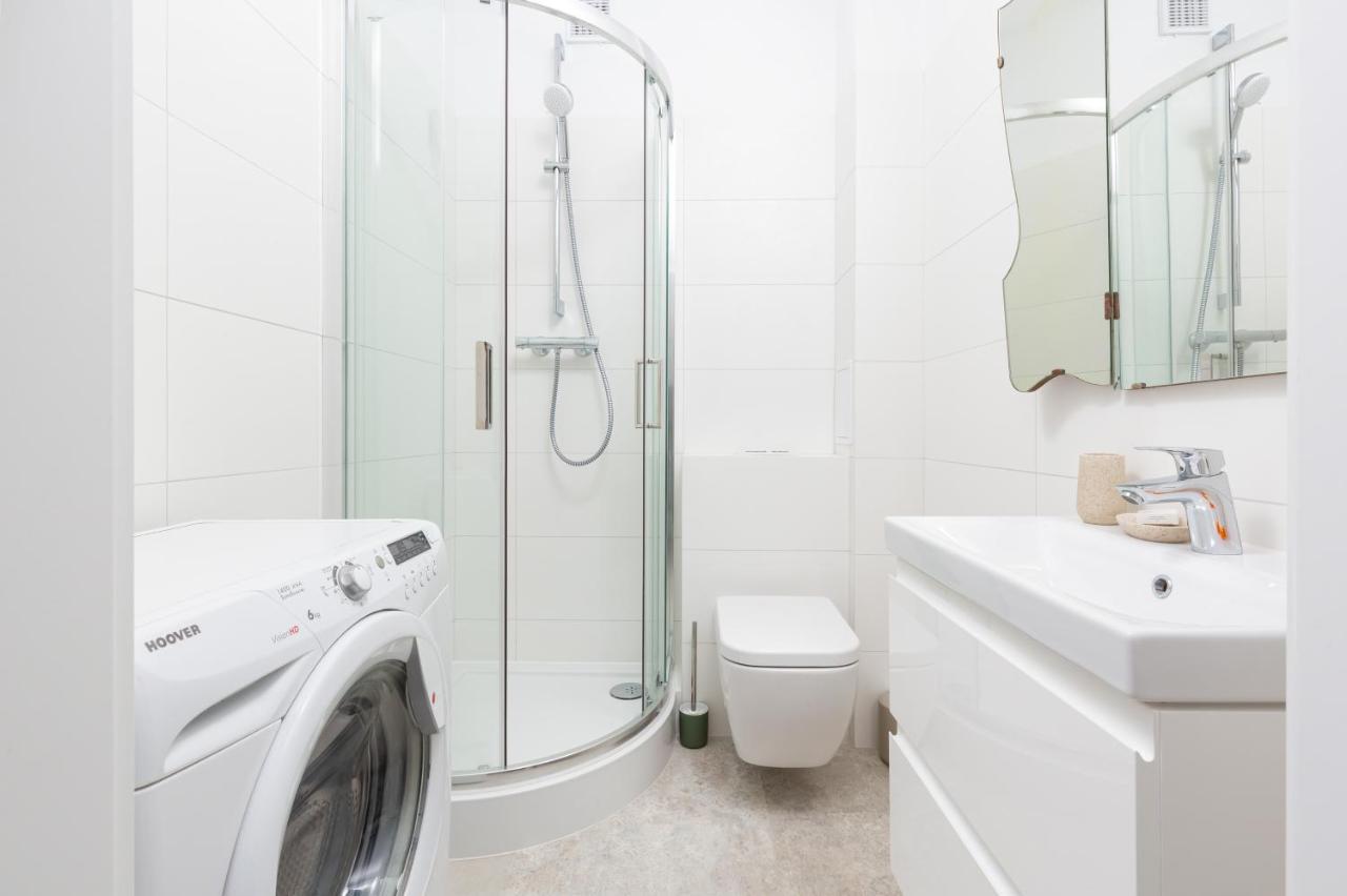 Apartment Warsaw Wiktorska By Noclegi Renters Bagian luar foto